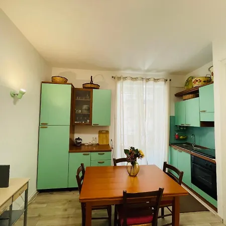 Apartment Mariano Stabile Cozy Palermo
